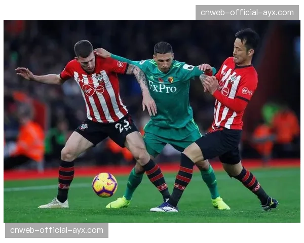 英超：纽卡斯尔3-2逆转西汉姆联，伊萨克上演帽子戏法